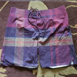 Lululemon El Current swim trunks size 34